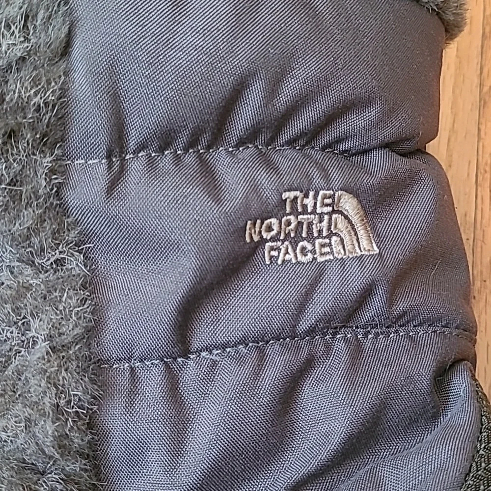 The North Face Olive Green Size 7.5 Goose Down Boots